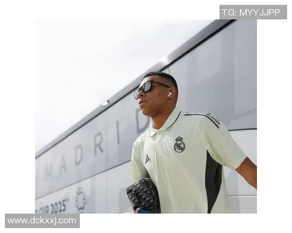 2025年足球球星排名揭秘 世界第一球员是谁引热议