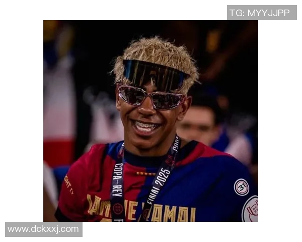 球星头像解析：从梅西到C罗，探寻每位传奇背后的独特魅力与足球故事